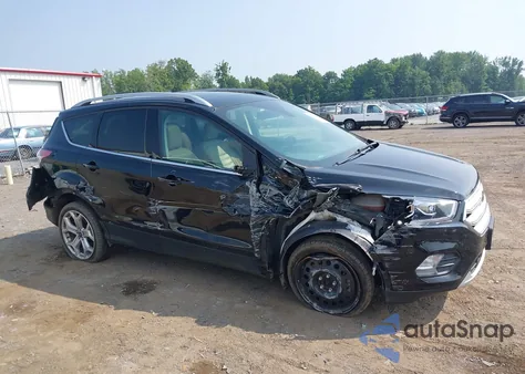 2018 Ford Escape Titanium from USA, damaged, VIN 1FMCU9J96JUC99065